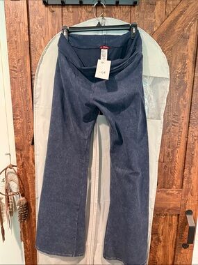 T Party Fashion Wide-Leg yoga pants in Navy